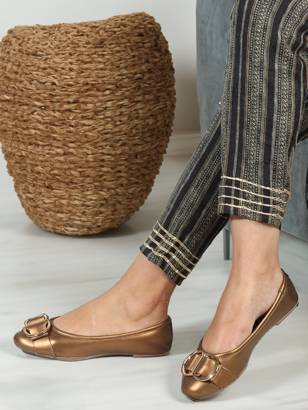 Women's Round Toe Ballerinas with Buckle