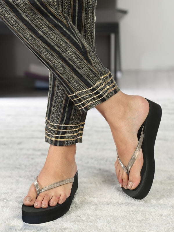 Women's Metallic Strap Platform Flip Flops