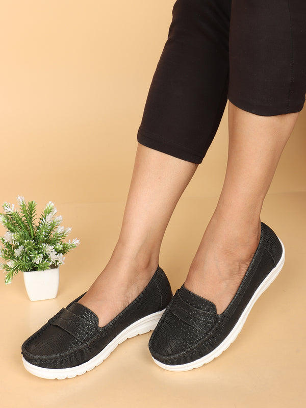 Women's Reptilian Pattern Penny Loafers