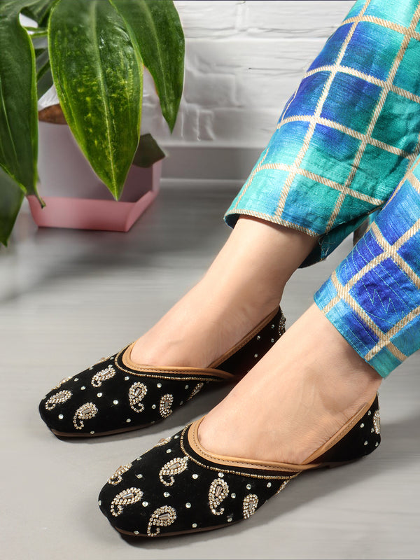 Women's Velvet Flat Paisley Crystal Work Traditional Embellished Mojaris