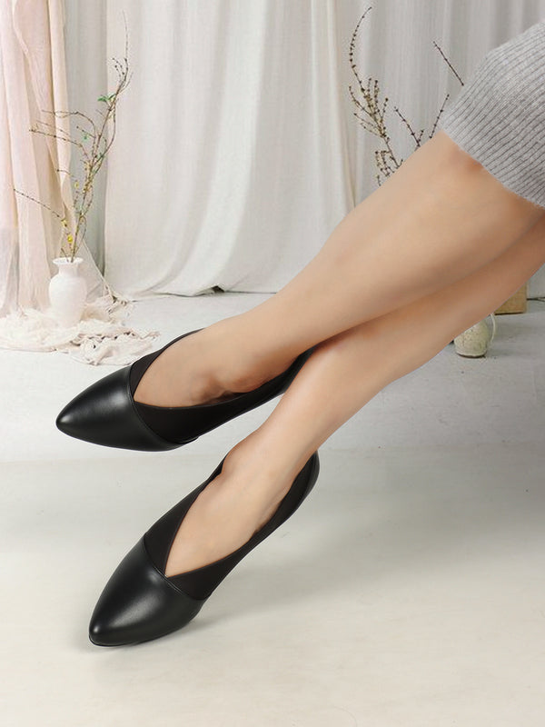 Women's Two-Tone Block Heel Pump with Elastic V-Cut Detail