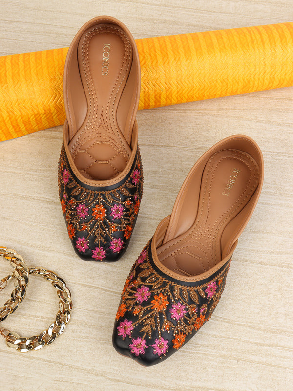 Women's Traditional Hand-Embroidered Ethnic Mojaris