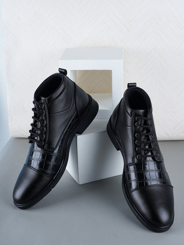 Men's Stylish Textured Lace-Up Boots with Cap Toe