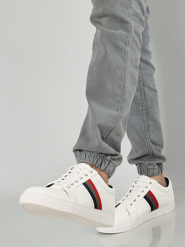 Men's Classic White Lace-Up Sneakers with Triple Stripe Detail