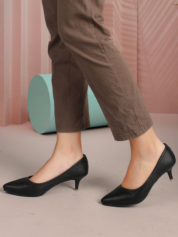 Women's Textured Pointed-Toe Comfort Kitten Heel Pump
