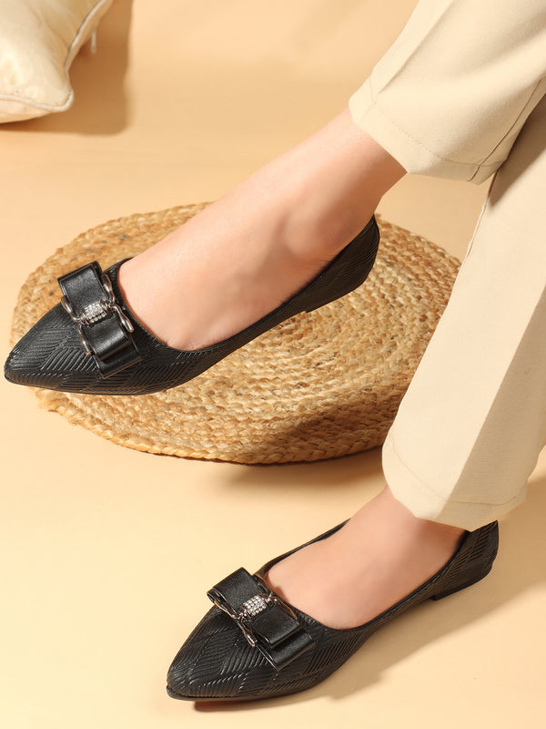 Women's Pointed Toe Textured Ballet Flats with Bows