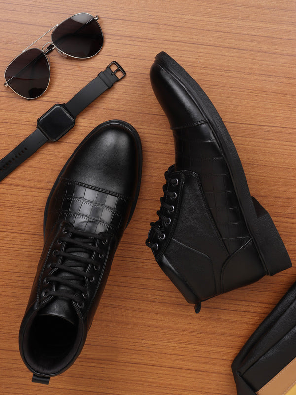 Men's Textured Cap-Toe Casual Boots