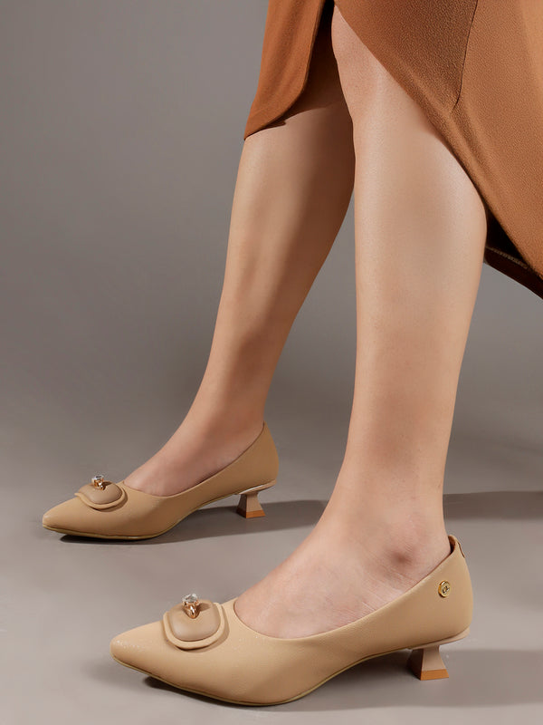 Women's Pointed Toe Heeled Pumps with Sculpted Detail